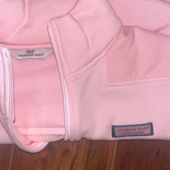 Pink vineyard vines quarter zip - Picture 4 of 4